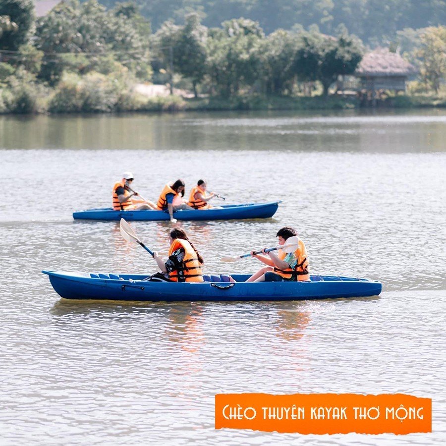 Bản Xôi Lake